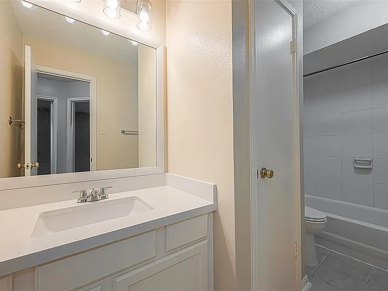 22319 Rangeview Dr — Photo 16