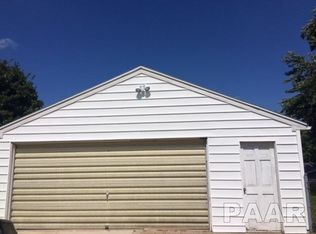 1603 Sheridan Rd, Pekin, IL 61554