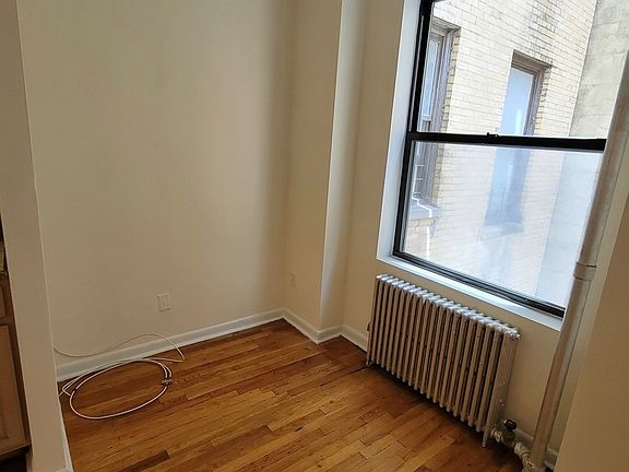 4th image of 302 W 87th St APT 45