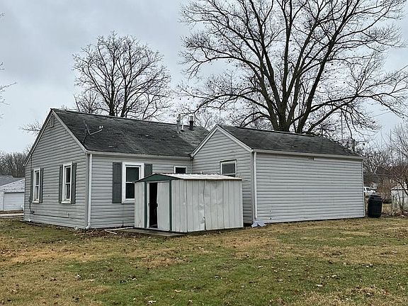 3rd image of 206 Avenue F