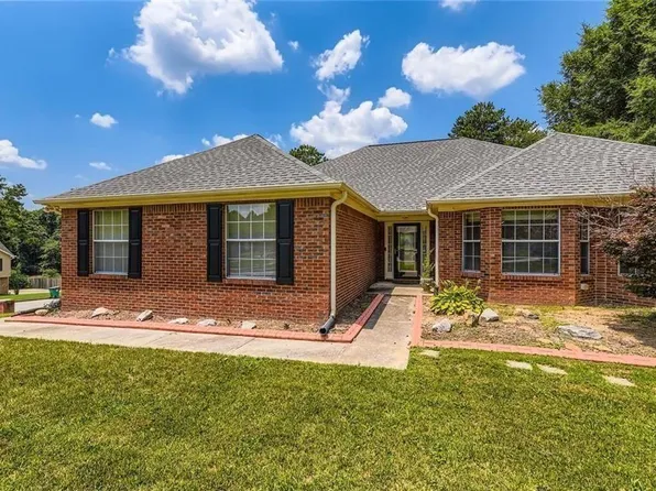 1736 Mossy Rock Cv, Lithonia, GA 30058