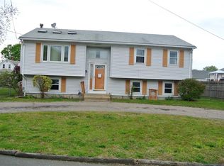 573 Main Ave, Warwick, RI 02886