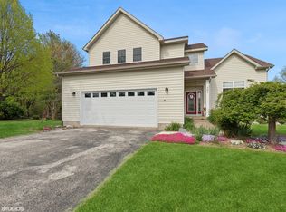 301 Old Darby Ln, Winthrop Harbor, IL