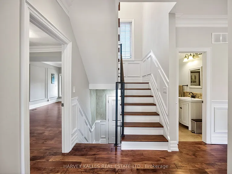 17 Lockheed Blvd — Photo 18