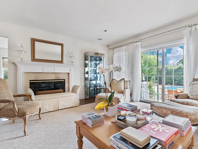 11 Seasons Ln — Photo 7