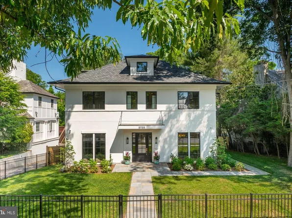 2733 Chesapeake St NW, Washington, DC 20008
