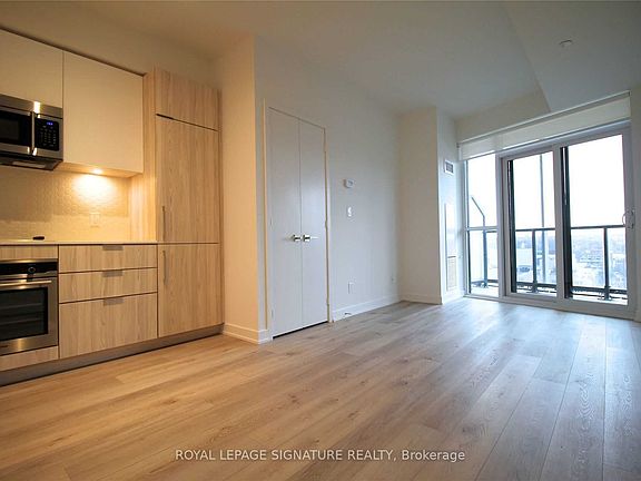 4th image of 50 Ordnance St #2808