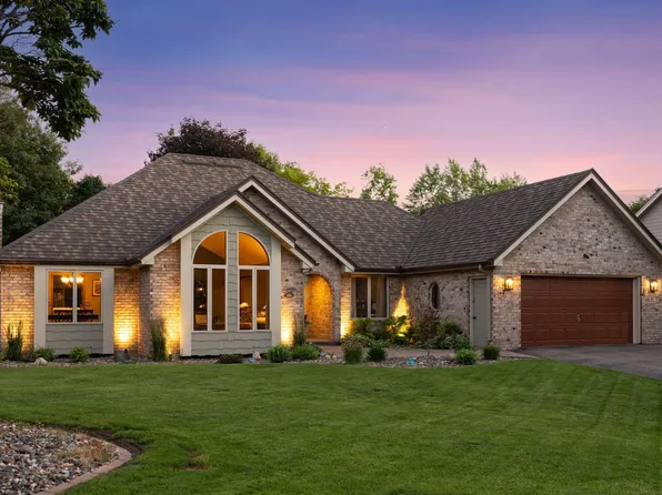 35 Marcin Hl, Burnsville, MN 55337