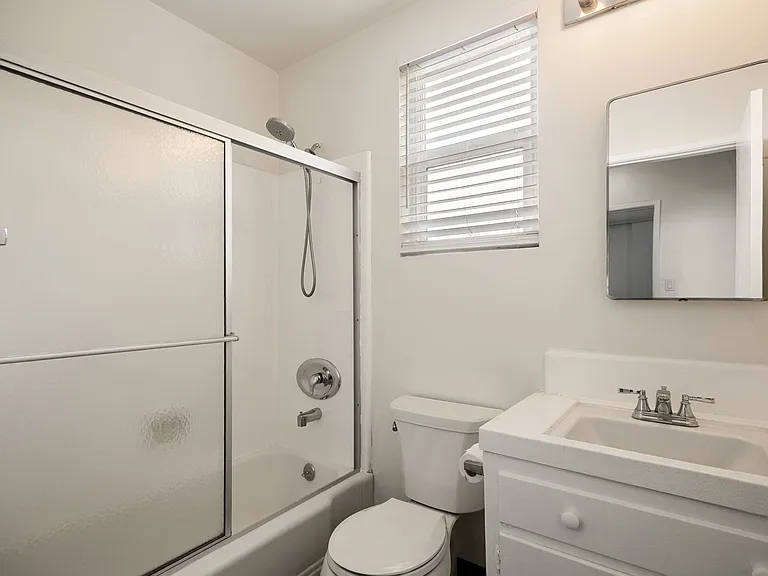 161 W Channel Rd #5 — Photo 17