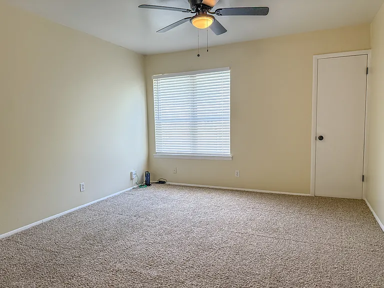 7321 S Yale Ave #219 — Photo 7