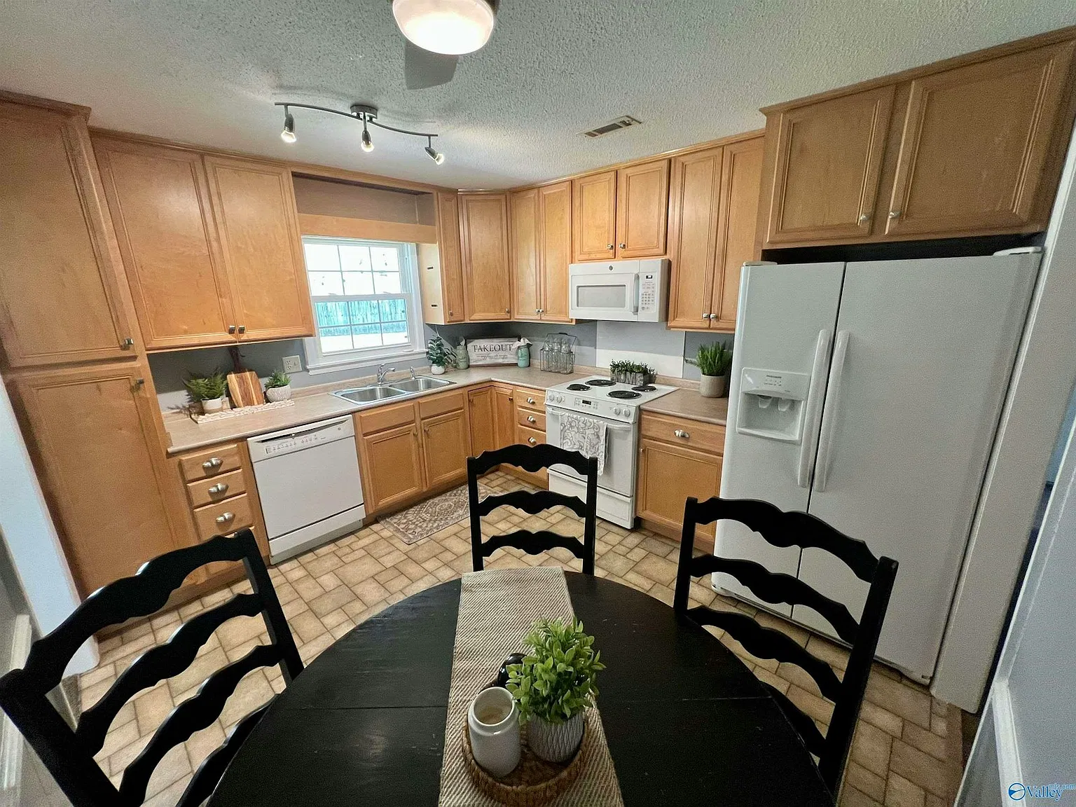 1307 Count Mallard Drive Southeast — Photo 3