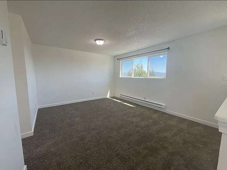2161 Eastview Pl — Photo 13