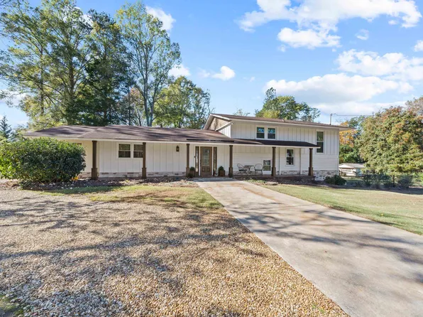 880 Park Ln, Madison, GA 30650