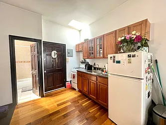 Rented by Nolita Group