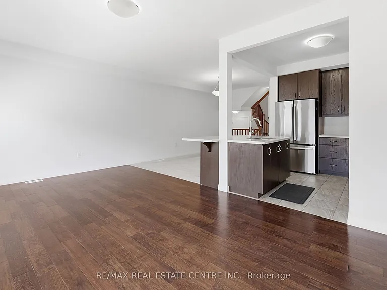 37 Greenwich Ave — Photo 15