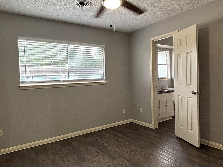 526 E Orange St #1 — Photo 6