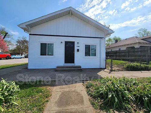 2200 S 8th St Photo 1