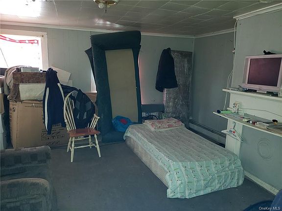 3rd image of 50 Carpenter Ave