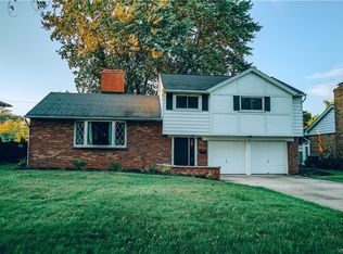 28 Tee Ct, Buffalo, NY 14221