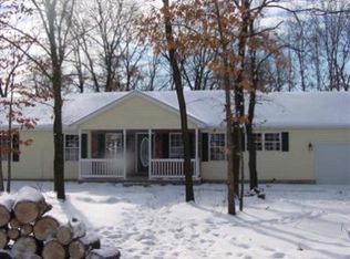 7367 Greenwood Ct, Demotte, IN 46310