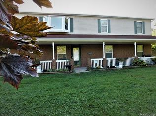 19110 Buck Ave, Brownstown, MI 48174