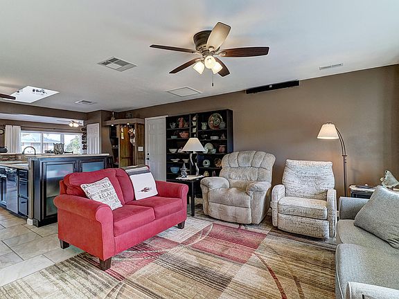 4th image of 9948 W El Dorado Dr