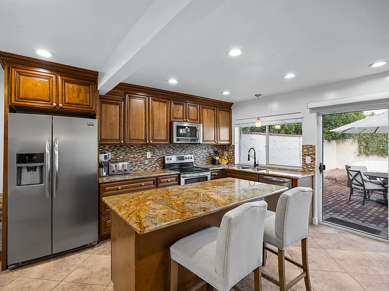 7118 E Buena Terra Way — Photo 25