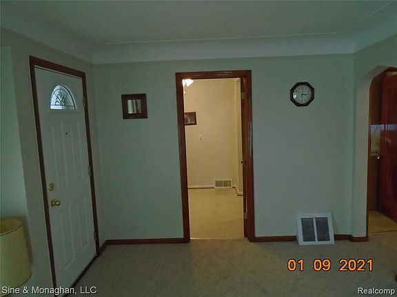 3rd image of 26332 Eton Ave