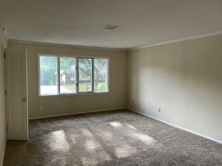 Master Bed room - Upper level