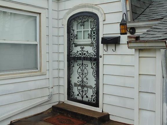2nd image of 1117 N 25th St