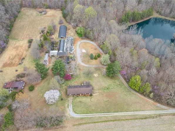 184 Daisy Ln, Mocksville, NC 27028