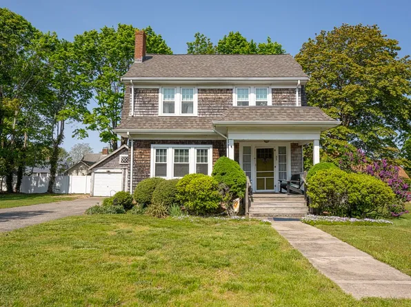 35 Newton St, Barnstable, MA 02630