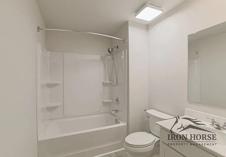 835 Baker View Ln — Photo 30