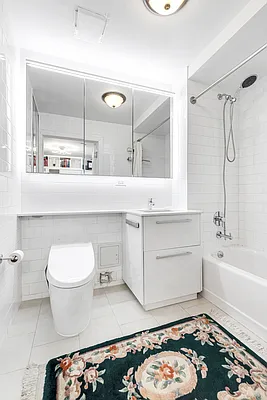 Rented by R New York | media 6