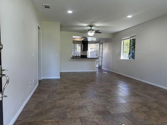 4th image of 914 N Fig St APT A