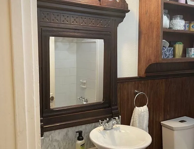 5724 Worth St — Photo 25