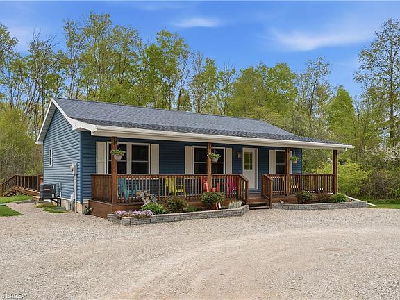 3rd image of 809 W Dumfries Rd