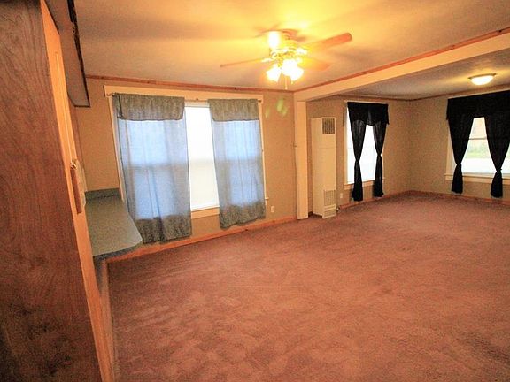 3rd image of 107 W North St