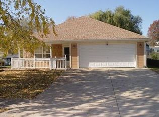 18232 E Us Highway 24 Cir, Independence, MO 64056