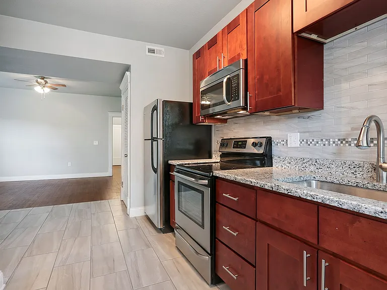 3825 Baltimore Ave — Photo 6
