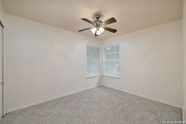 30 Pembroke Ln — Photo 14