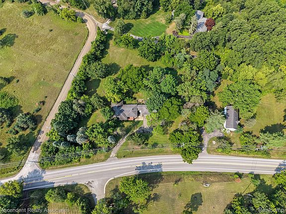 4th image of 5260 Orion Rd