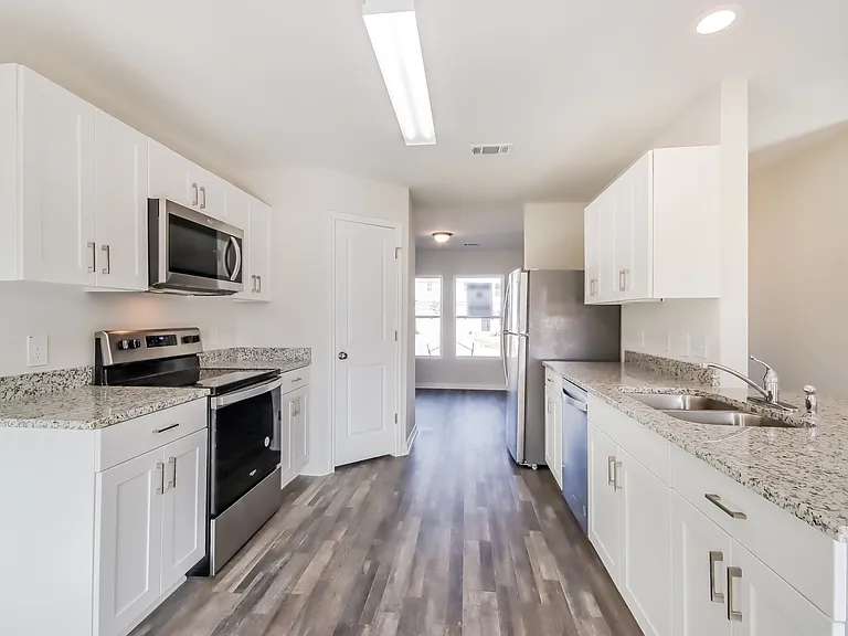 15819 Del Norte Dr — Photo 5