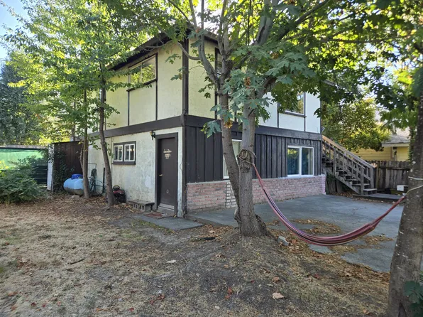 421 Par Ave, Redway, CA 95560