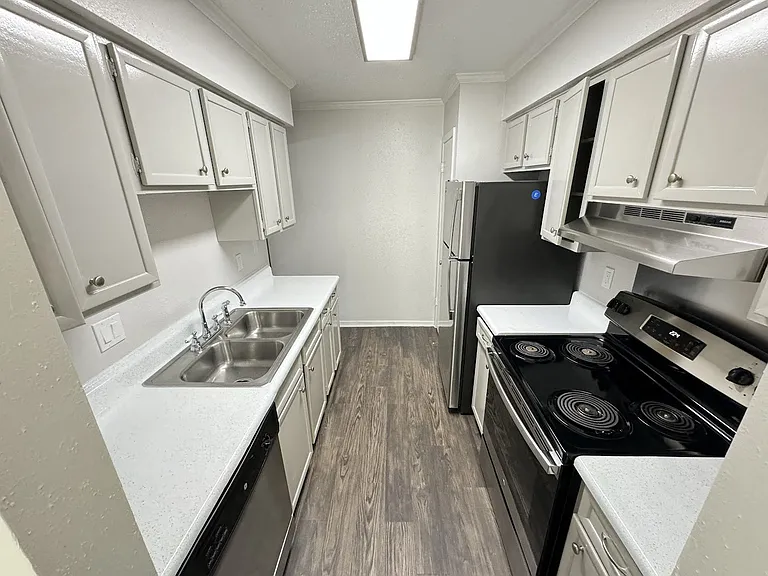 Le Montreaux Apartments — Photo 61