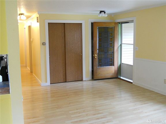 3rd image of 110 E Connemara Way