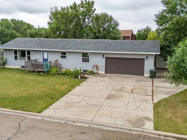 301 5th Ave NW, Hazen, ND 58545