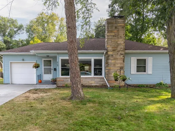 2703 Loma St, Cedar Falls, IA 50613