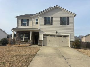 815 Amber Forest Dr, Fuquay Varina, NC 27526