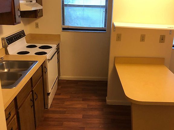 4th image of 5300 NE 14th Ave APT 4